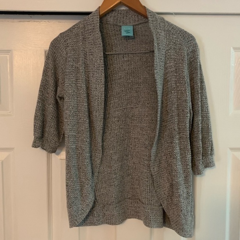 h.i.p. Gray Open Buttonless Cardigan size Small‎